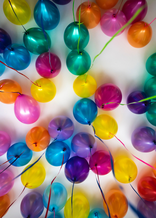 100 Helium Balloons – Choose Your Colours