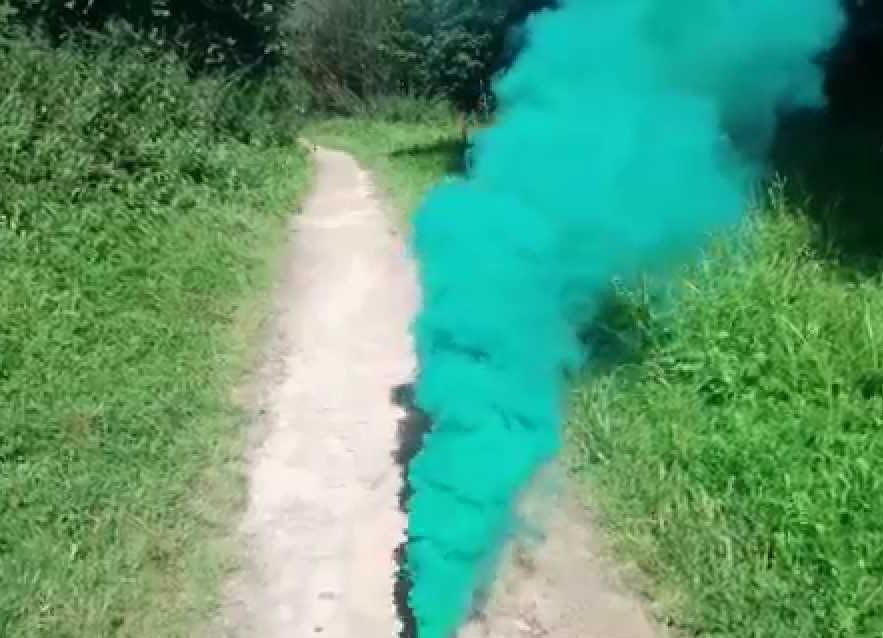 Smoke Bomb - Green | Coloured Smoke Emitter
