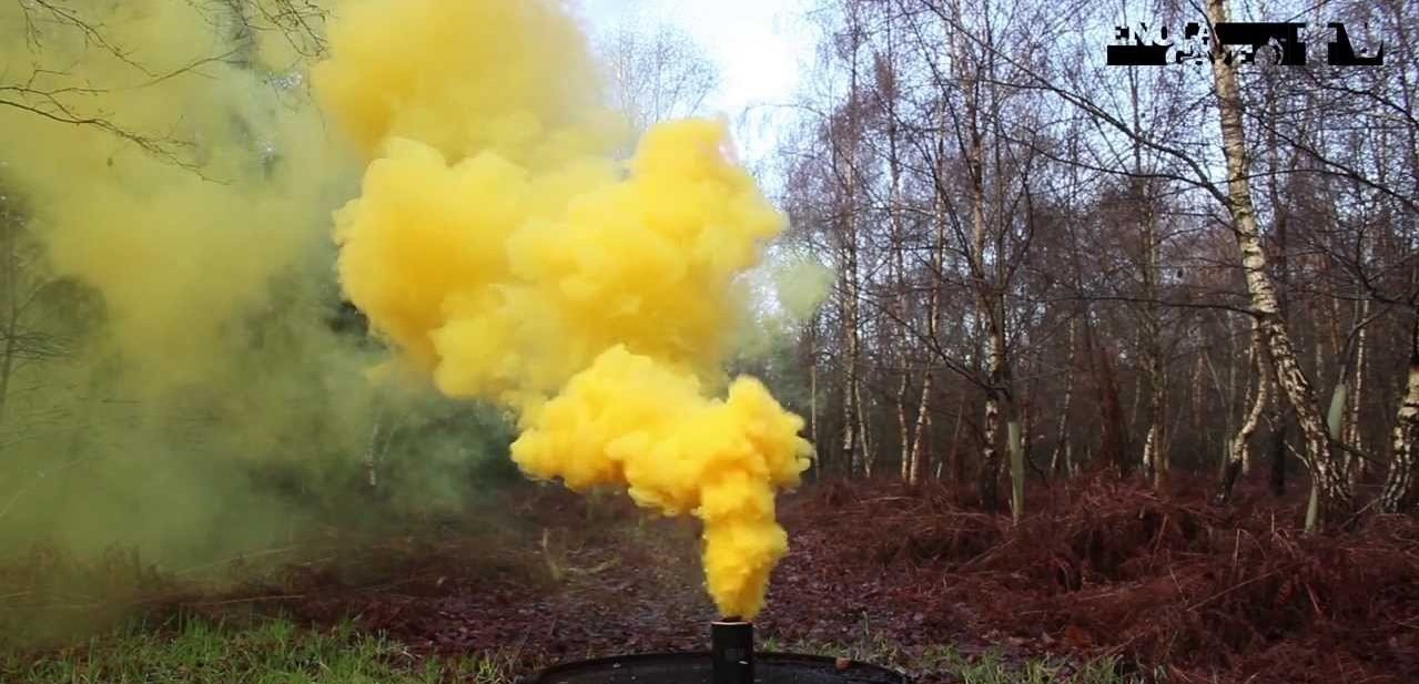 Smoke Bomb Yellow | Coloured Smoke Emitter