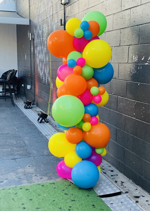 Organic Balloon Pillar